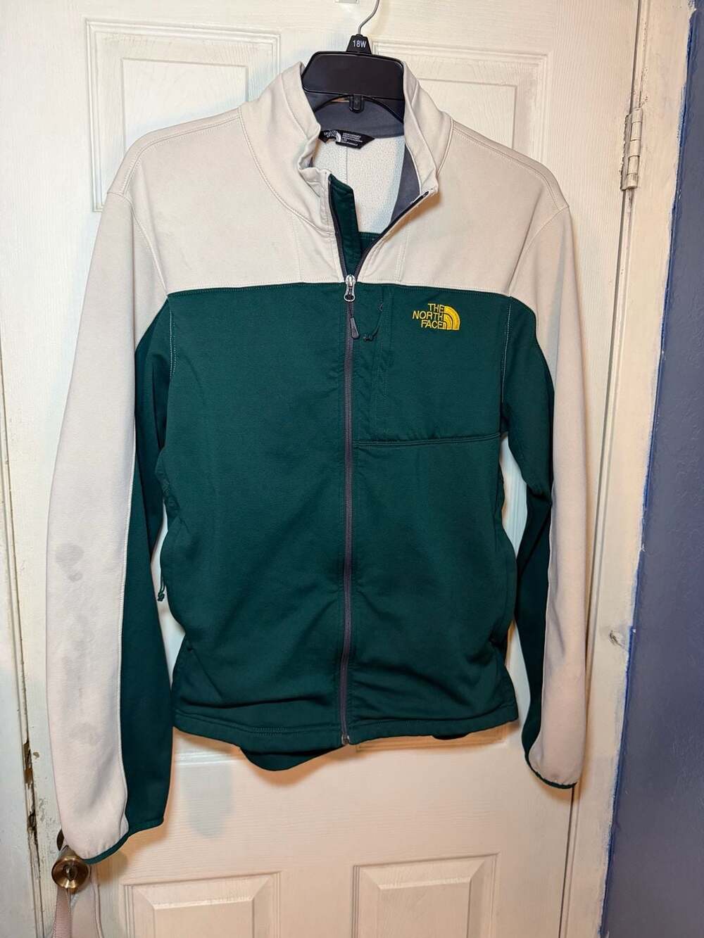 The North Face Apex Risor WindWall Softshell Jacket Green and Cream